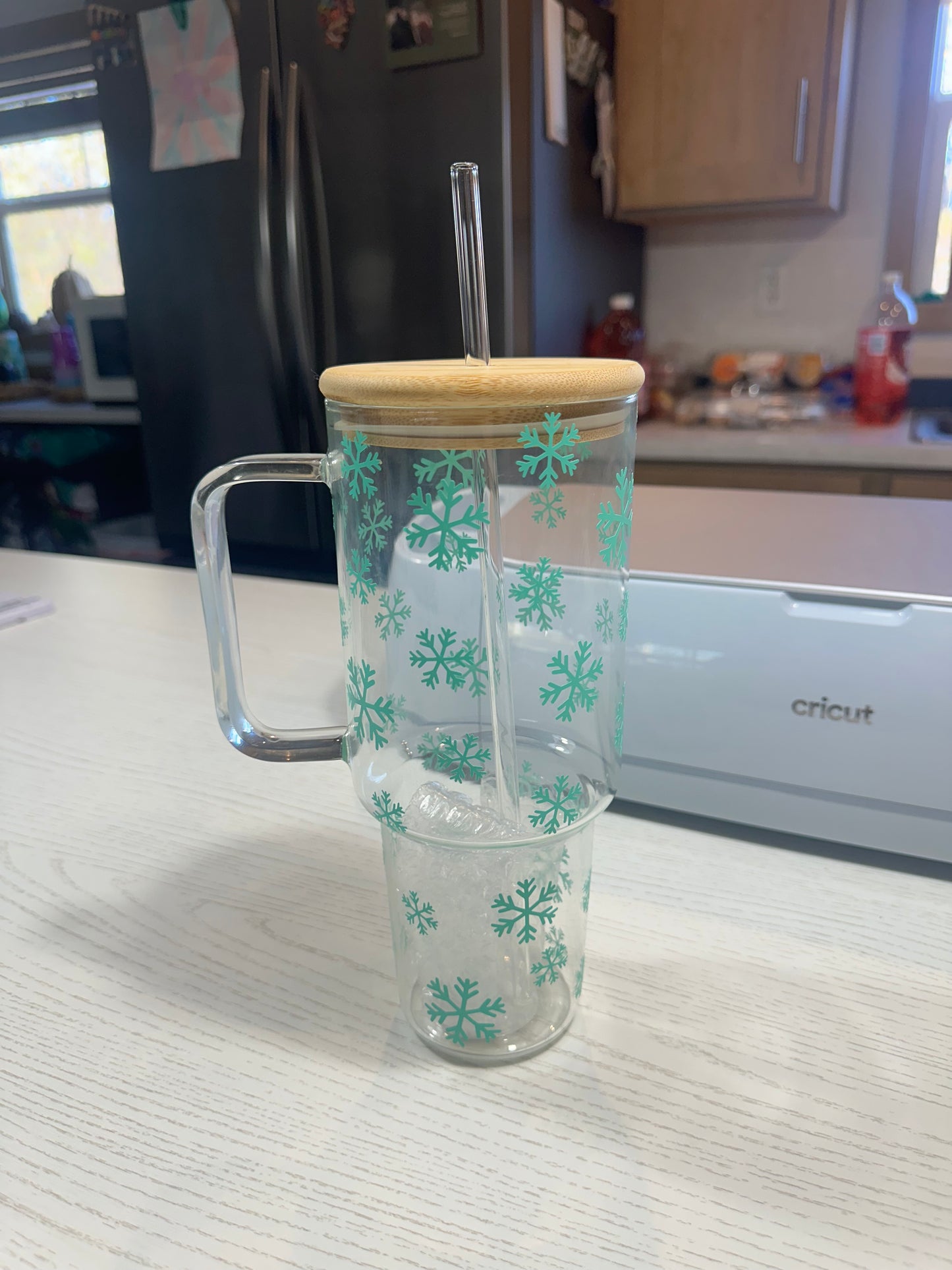 Snowflake Glass Tumbler - 40 oz